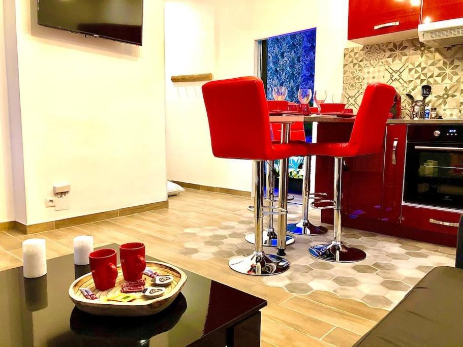Le Led Room,Centre Ville Place De Parking Gratuite سين المظهر الخارجي الصورة